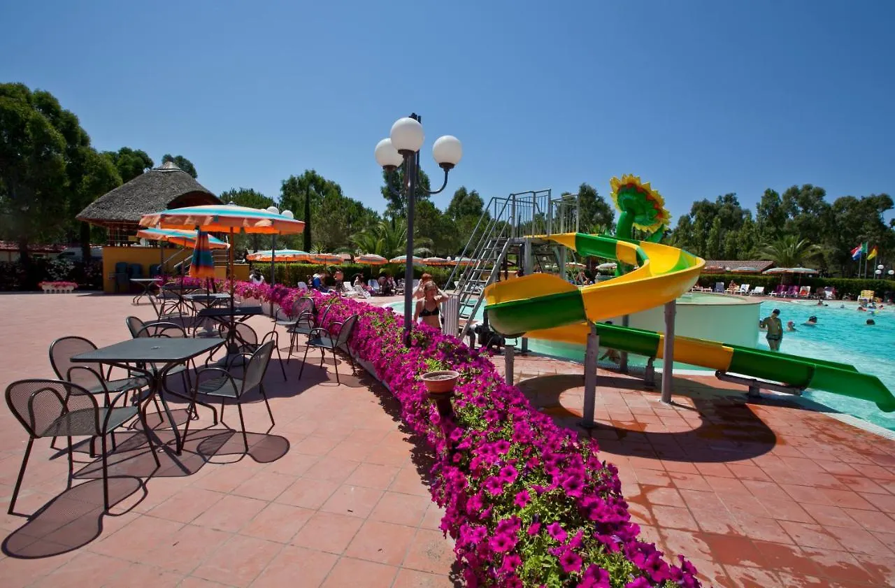 Campsite Happy Camp Mobile Homes In Camping Village Free Time Marina Di Bibbona