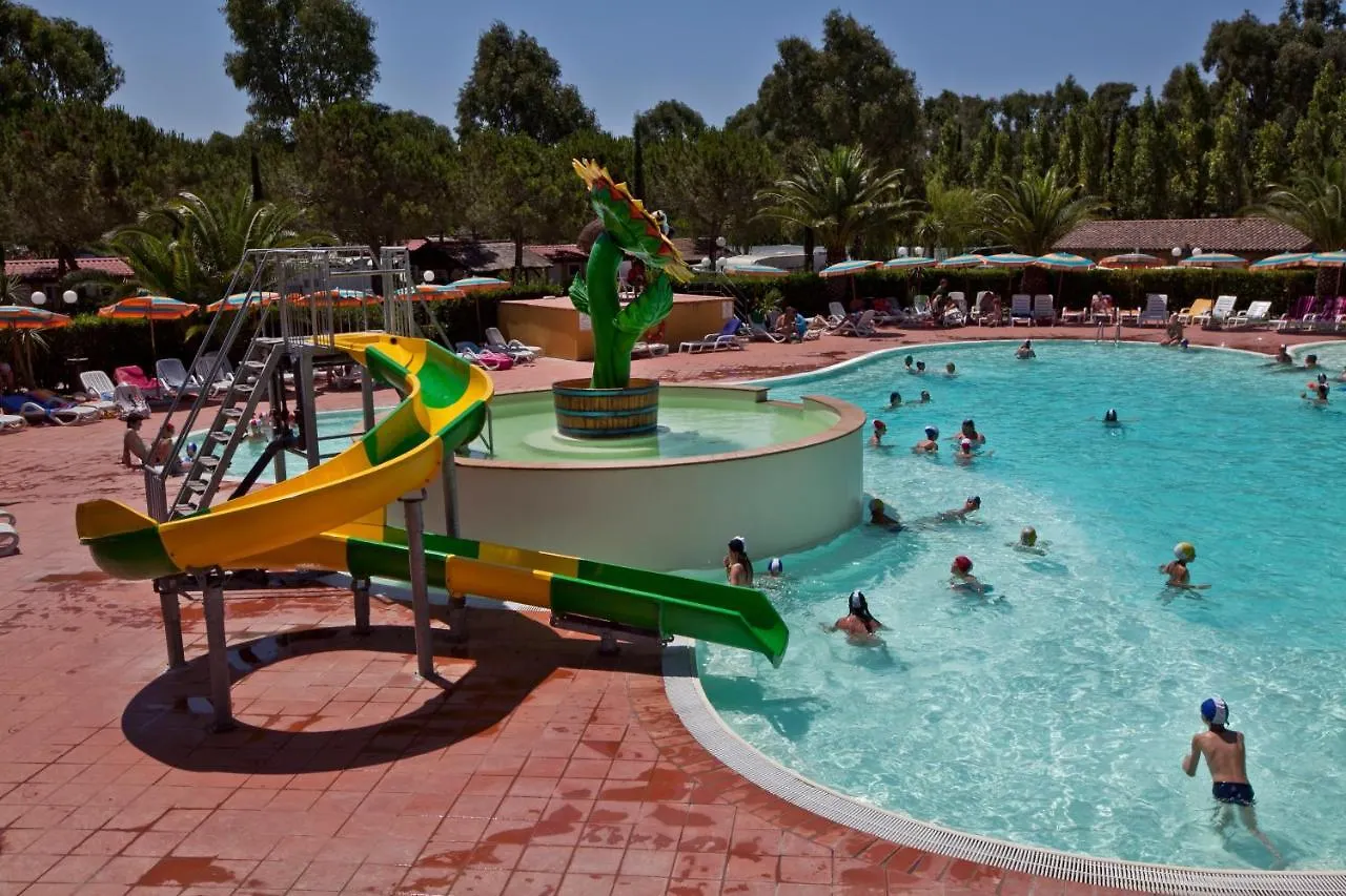 Happy Camp Mobile Homes In Camping Village Free Time Marina Di Bibbona 0*,